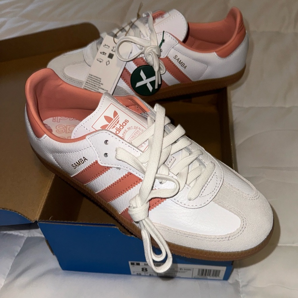 Women’s adidas Samba OG Wonder Clay
Pink Gum sz8